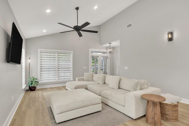 1006 W Lloyd Street, Pensacola, FL 32501