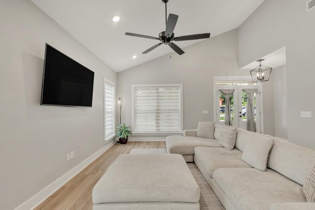 1006 W Lloyd Street, Pensacola, FL 32501