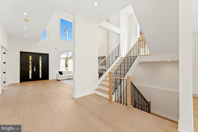 9741 KREWSTOWN RD, Philadelphia, PA 19115