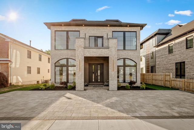 9741 KREWSTOWN RD, Philadelphia, PA 19115