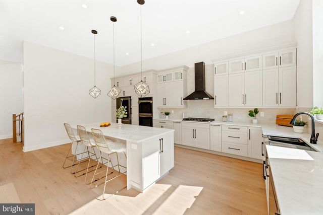 9741 KREWSTOWN RD, Philadelphia, PA 19115