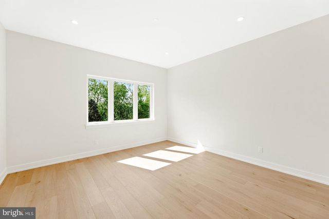 9741 KREWSTOWN RD, Philadelphia, PA 19115