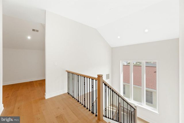 9741 KREWSTOWN RD, Philadelphia, PA 19115
