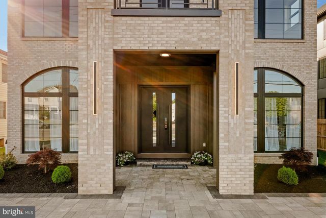 9741 KREWSTOWN RD, Philadelphia, PA 19115
