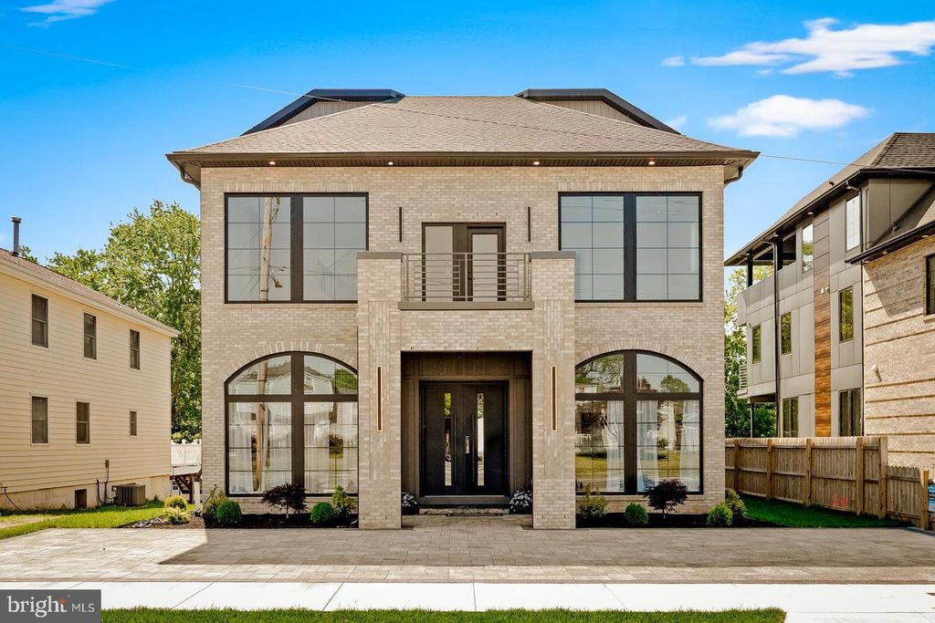 9741 KREWSTOWN RD, Philadelphia, PA 19115