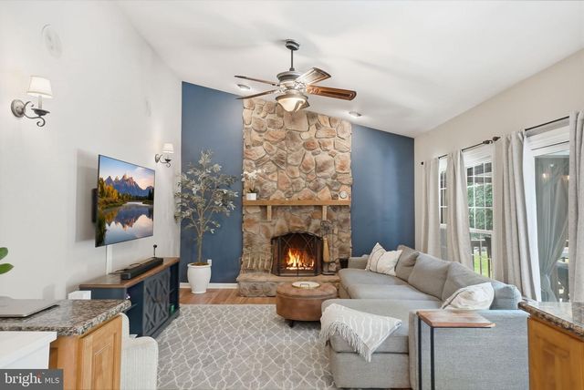 13986 DANCING TWIG DR, Gainesville, VA 20155