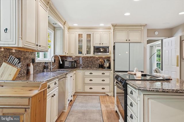 13986 DANCING TWIG DR, Gainesville, VA 20155