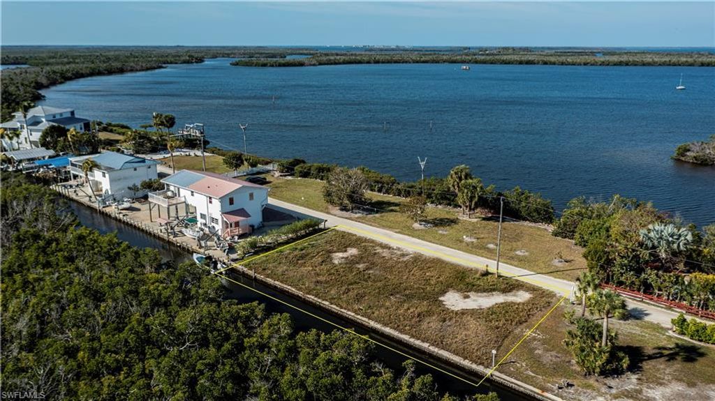 8153 Moyer LN, BOKEELIA, FL 33922 — exterior