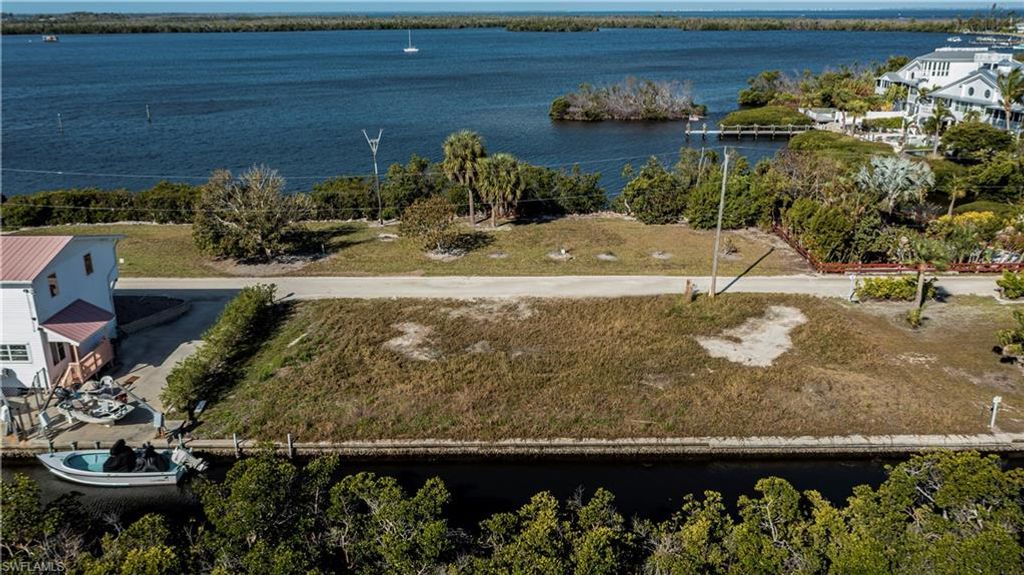 8153 Moyer LN, BOKEELIA, FL 33922 — photo 2