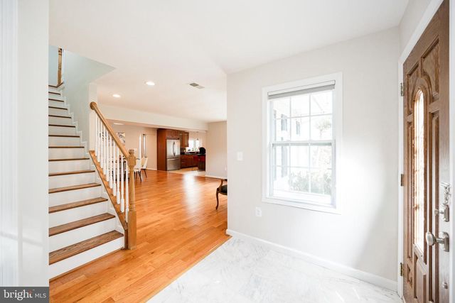 9720 FIVE OAKS RD, Fairfax, VA 22031