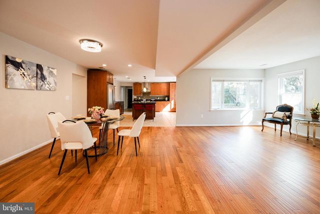 9720 FIVE OAKS RD, Fairfax, VA 22031