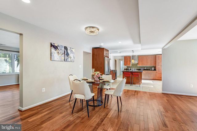 9720 FIVE OAKS RD, Fairfax, VA 22031