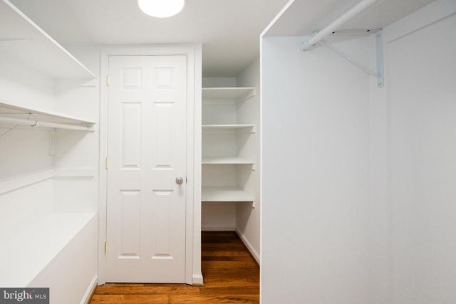 9720 FIVE OAKS RD, Fairfax, VA 22031