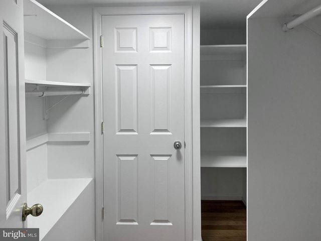 9720 FIVE OAKS RD, Fairfax, VA 22031