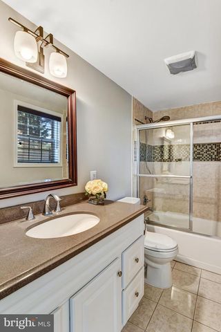 9720 FIVE OAKS RD, Fairfax, VA 22031