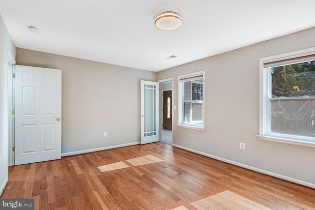 9720 FIVE OAKS RD, Fairfax, VA 22031