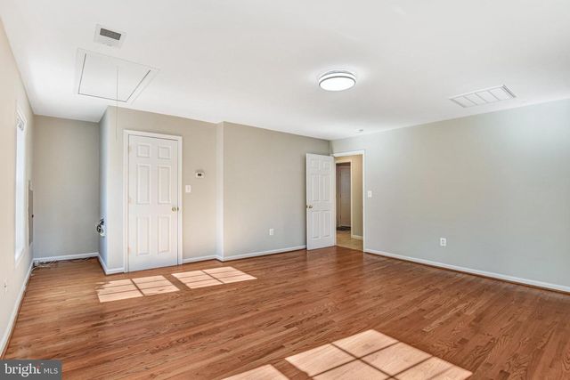 9720 FIVE OAKS RD, Fairfax, VA 22031