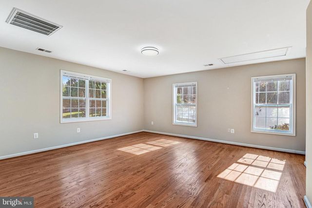 9720 FIVE OAKS RD, Fairfax, VA 22031