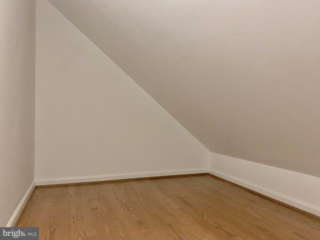 9720 FIVE OAKS RD, Fairfax, VA 22031