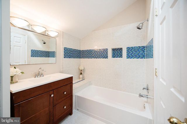 9720 FIVE OAKS RD, Fairfax, VA 22031