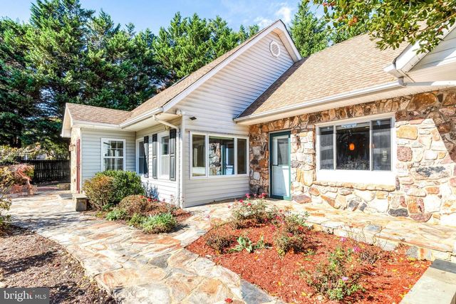 9720 FIVE OAKS RD, Fairfax, VA 22031