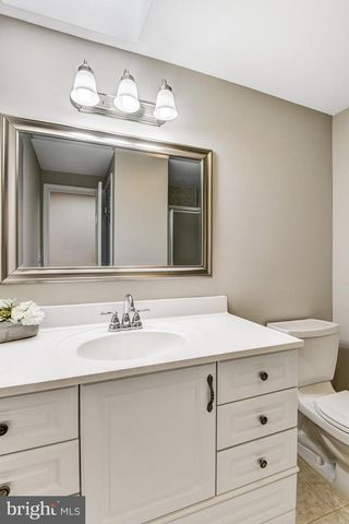 9720 FIVE OAKS RD, Fairfax, VA 22031