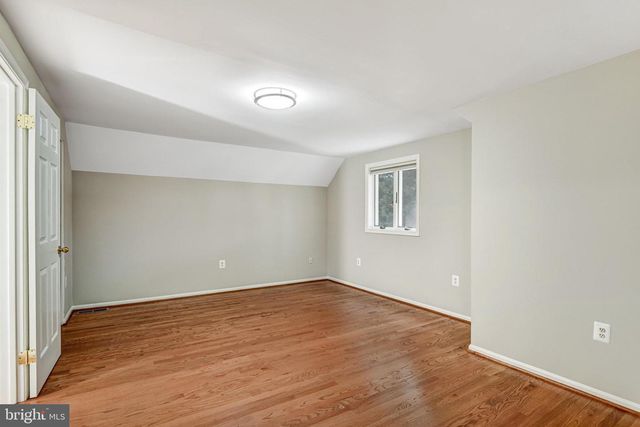 9720 FIVE OAKS RD, Fairfax, VA 22031