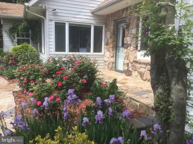 9720 FIVE OAKS RD, Fairfax, VA 22031