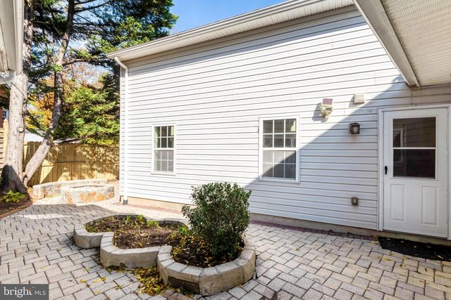 9720 FIVE OAKS RD, Fairfax, VA 22031