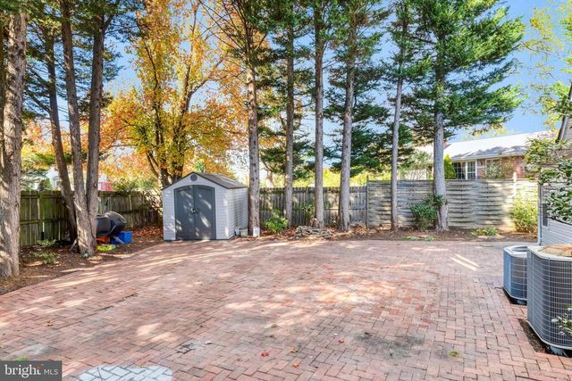 9720 FIVE OAKS RD, Fairfax, VA 22031