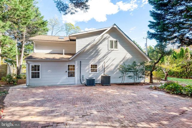 9720 FIVE OAKS RD, Fairfax, VA 22031