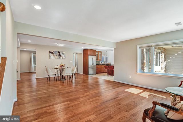 9720 FIVE OAKS RD, Fairfax, VA 22031