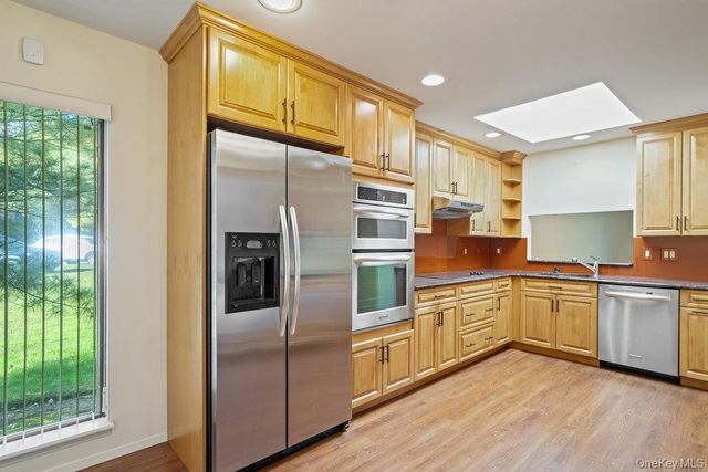 118 Estate Drive, Jericho, NY 11753