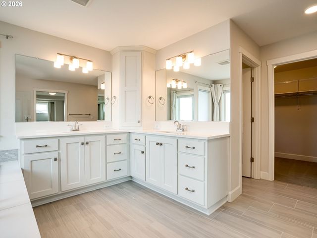 8208 Ne 168th Ave, Vancouver, WA 98682
