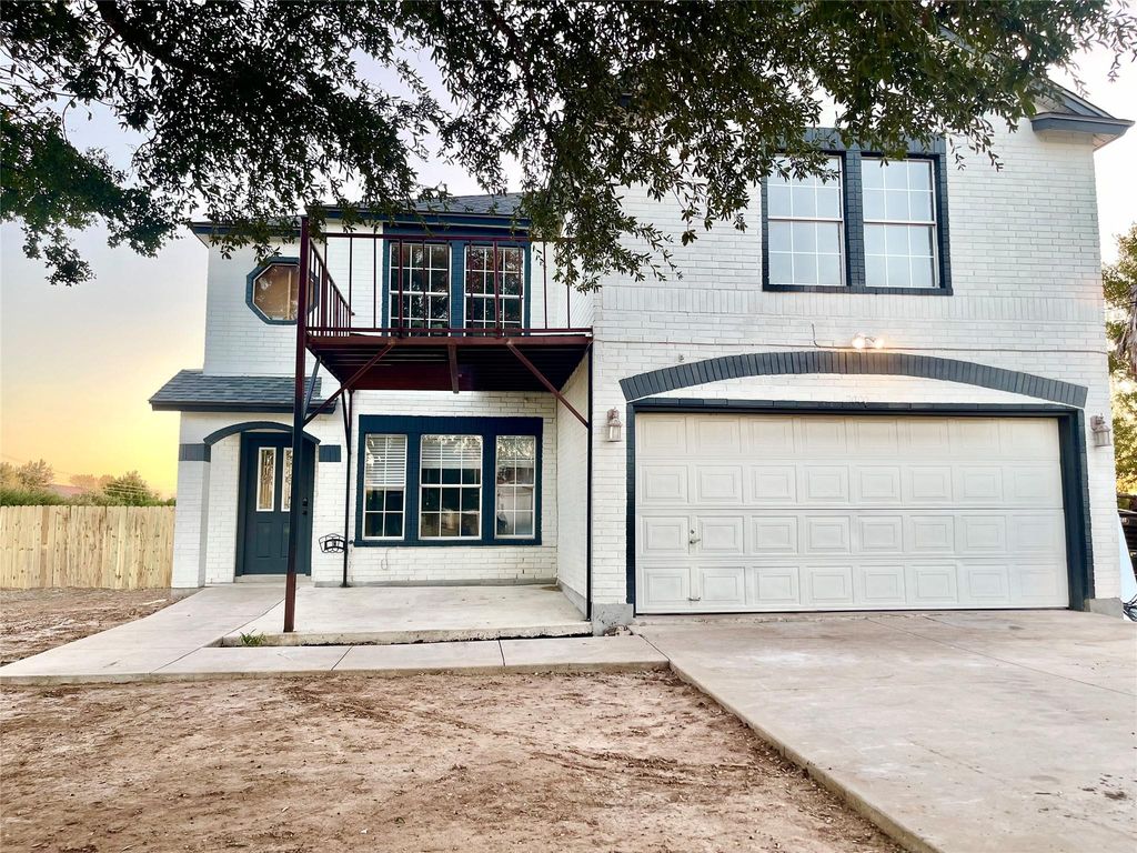 3000 Ridgemont LN, Kyle, TX 78640