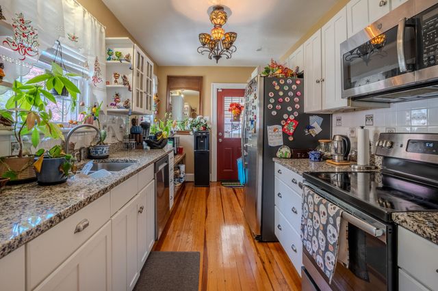 1928 Warrington RD, Roanoke, VA 24015
