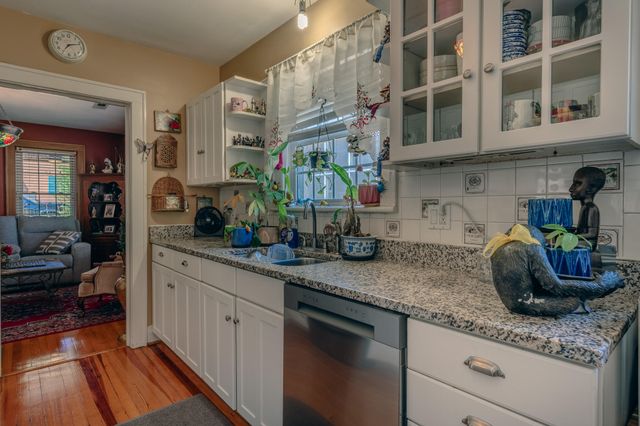 1928 Warrington RD, Roanoke, VA 24015