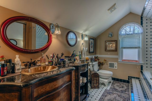 1928 Warrington RD, Roanoke, VA 24015