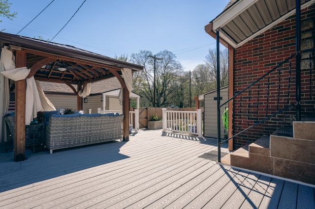 1928 Warrington RD, Roanoke, VA 24015
