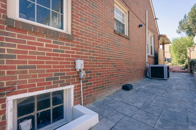 1928 Warrington RD, Roanoke, VA 24015