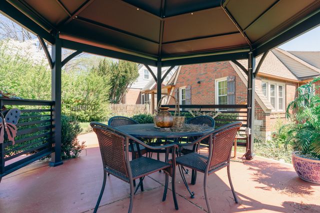 1928 Warrington RD, Roanoke, VA 24015