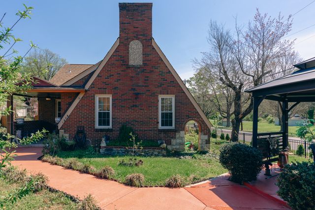 1928 Warrington RD, Roanoke, VA 24015