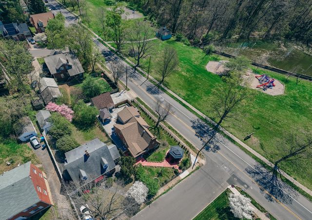 1928 Warrington RD, Roanoke, VA 24015