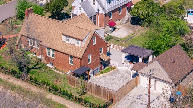1928 Warrington RD, Roanoke, VA 24015