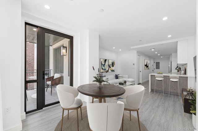 46-40 Vernon Boulevard 3B, Long Island City, NY 11101