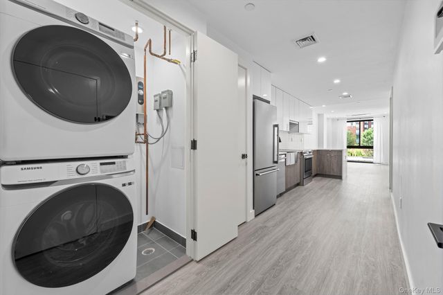 46-40 Vernon Boulevard 3B, Long Island City, NY 11101