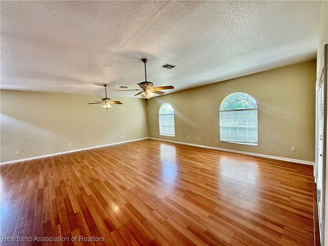 4403 Pitching Wedge Way, Sebring, FL 33872