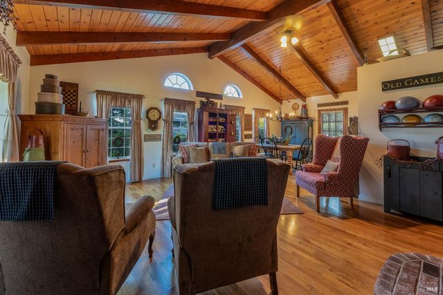 1991 Fern Canyon Rd, Ukiah, CA 95482