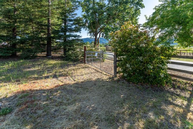 1991 Fern Canyon Rd, Ukiah, CA 95482