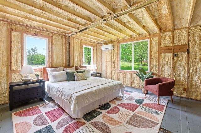 7767 Warren Woods Road, Chikaming Twp, MI 49128
